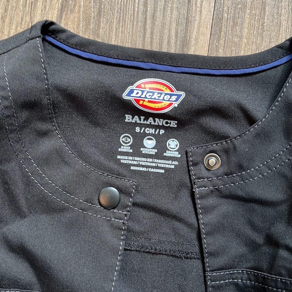 Scrub Jacket - Picture 2 of 5